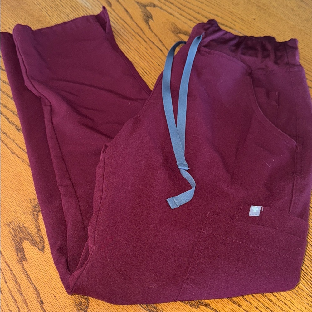 Figs scrubs